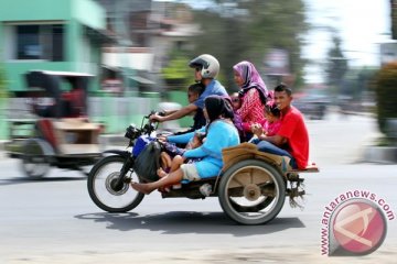 Pemkab Langkat salurkan bantuan buat 6.133 penarik becak