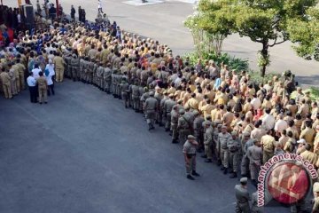 Pemkot Surabaya diminta mutasi pegawai