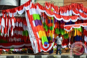 Pedagang bendera merah putih keluhkan sepi pembeli