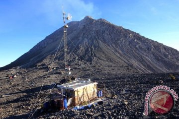 Jalur pendakian Merapi ditutup selama dua bulan