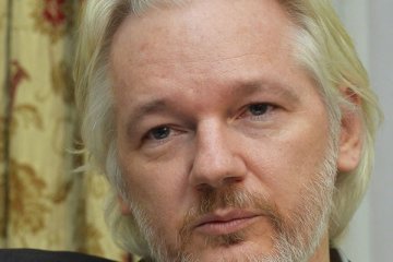 Mahkamah Agung Swedia tolak permintaan Julian Assange