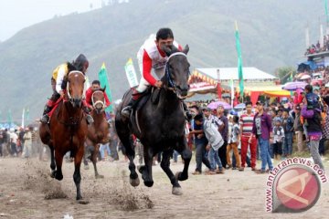 Pacuan kuda meriahkan lebaran ketupat Gorontalo