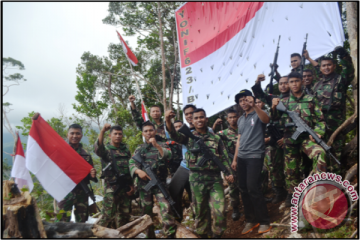 Kibarkan bendera Merah Putih ukuran "raksasa"