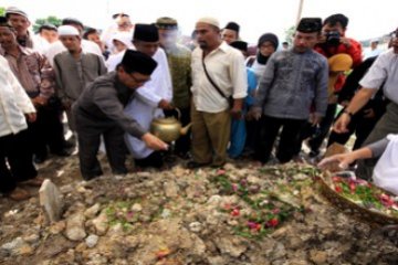 Pemakaman Ketua MUI Kepri/Joko Sulistyo