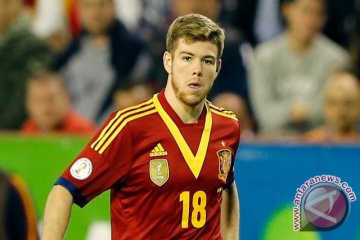 Benfica pinang Alberto Moreno