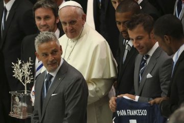 Del Piero turut aksi peduli korban Sinabung