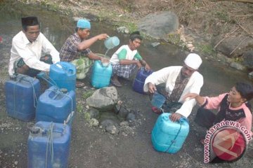 Ribuan warga Situbondo kekurangan air bersih