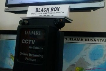Bus Damri pakai Black Box