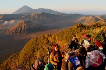 Sarana penunjang wisata Gunung Bromo-Semeru ditingkatkan