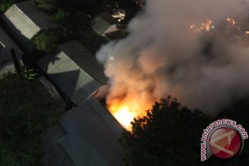 Kebakaran terjadi di arsip ESDM dan permukiman penduduk