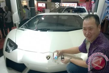 No Doubt terpasang di Lamborghini