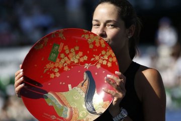 Ivanovic kalahkan Wozniacki, Juarai Pan Pacific