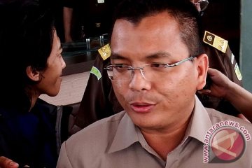 Denny Indrayana batal diperiksa hari ini