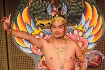 Indra Bekti dilaporkan ke polisi oleh seorang artis lepas