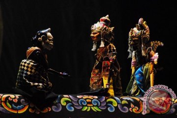 Wayang ajen dan boneka Fujian berkolaborasi