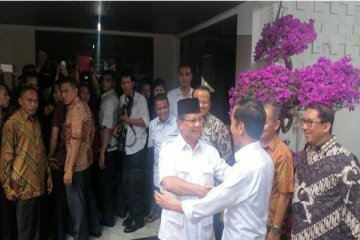 Pertemuan Jokowi-Prabowo diwarnai canda