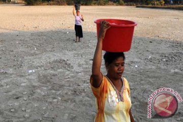 Masyarakat kota pesisir kesulitan air bersih 