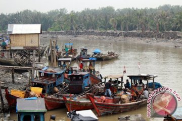 HNSI: ratusan kapal nelayan Sumut tak bisa melaut
