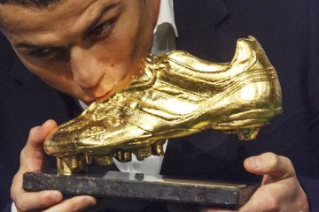 Ronaldo dan Messi terbakar rivalitas