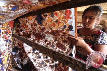 Pisang bangkaran jadi motif batik Barito Utara