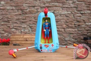 RS Components Kerja Sama dengan Mattel Kirim Superman ke Angkasa