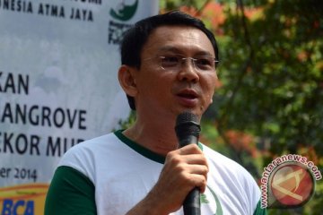 Ahok: hentikan buang sampah ke sungai