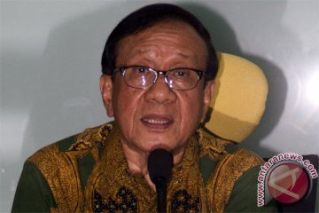 Akbar Tandjung: kolom agama sebaiknya diisi saja