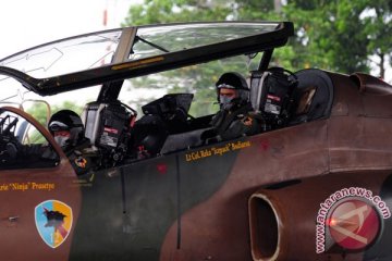 Atraksi Hawk warnai peringatan HUT ke-70 TNI-AU