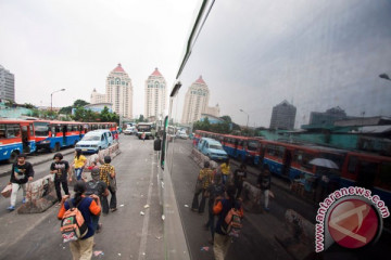 Diduga serangan jantung, seorang buruh meninggal di Terminal Senen