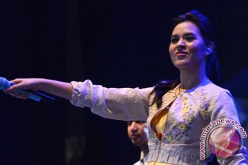 Raisa dan Tulus kompak di konser Satu Indonesia