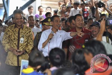 Jokowi blusukan di kampung nelayan Kalsel