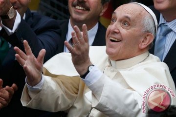 Paus sebut Mahmoud Abbas "malaikat perdamaian"