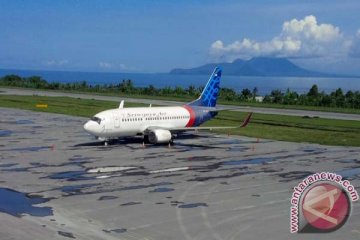 Bandara Ternate tertutup untuk penerbangan sampai Senin