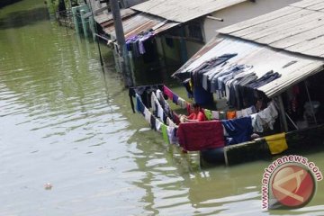 Genangan banjir Baleendah Bandung meninggi