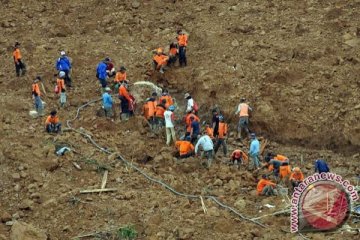 2.300 KK di Bantuk rawan terkena longsor