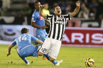Napoli juarai Super Copa Italia setelah menang di adu penalti