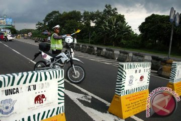 Polisi tutup jalur puncak malam Tahun Baru