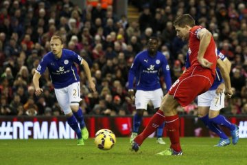 Liverpool ungguli Aston Villa 1-0 di babak pertama