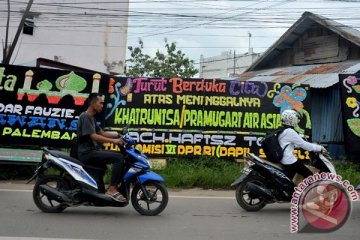 Pramugari Khairunisa dishalatkan di rumah duka Palembang