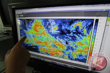 BMKG peringatkan cuaca buruk perairan Lampung