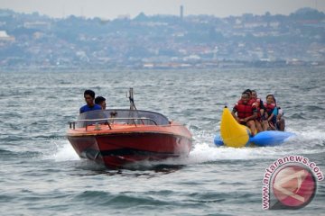 Muncak teropong laut Lampung dipadati pengunjung