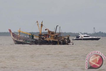 Polda Sumut ledakkan kapal nelayan asing