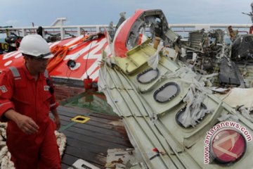 Kotak Hitam diduga telah terpisah dari ekor