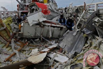 Perlu 18 jam untuk evakuasi 2 mayat baru AirAsia