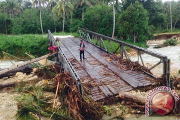 Jembatan Ambrol  di Nimbokrang Jayapura
