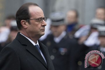 Hollande yakinkan Muslim, tuntut nilai-nilai Prancis dihormati
