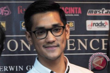 Afgan-Raisa kisahkan masa SMA mereka di video klip "Percayalah"