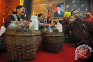 Menperin minta jamu jadi suguhan untuk setiap tamunya