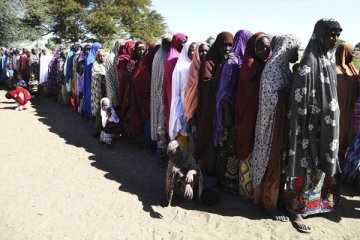 Ribuan pengungsi kembali ke kota Nigeria setelah Boko Haram diusir