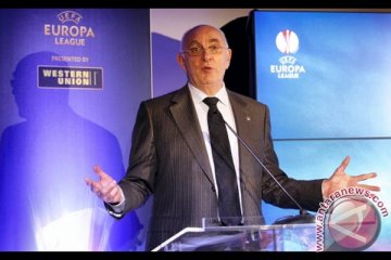 Van Praag mundur dari pencalonan presiden FIFA